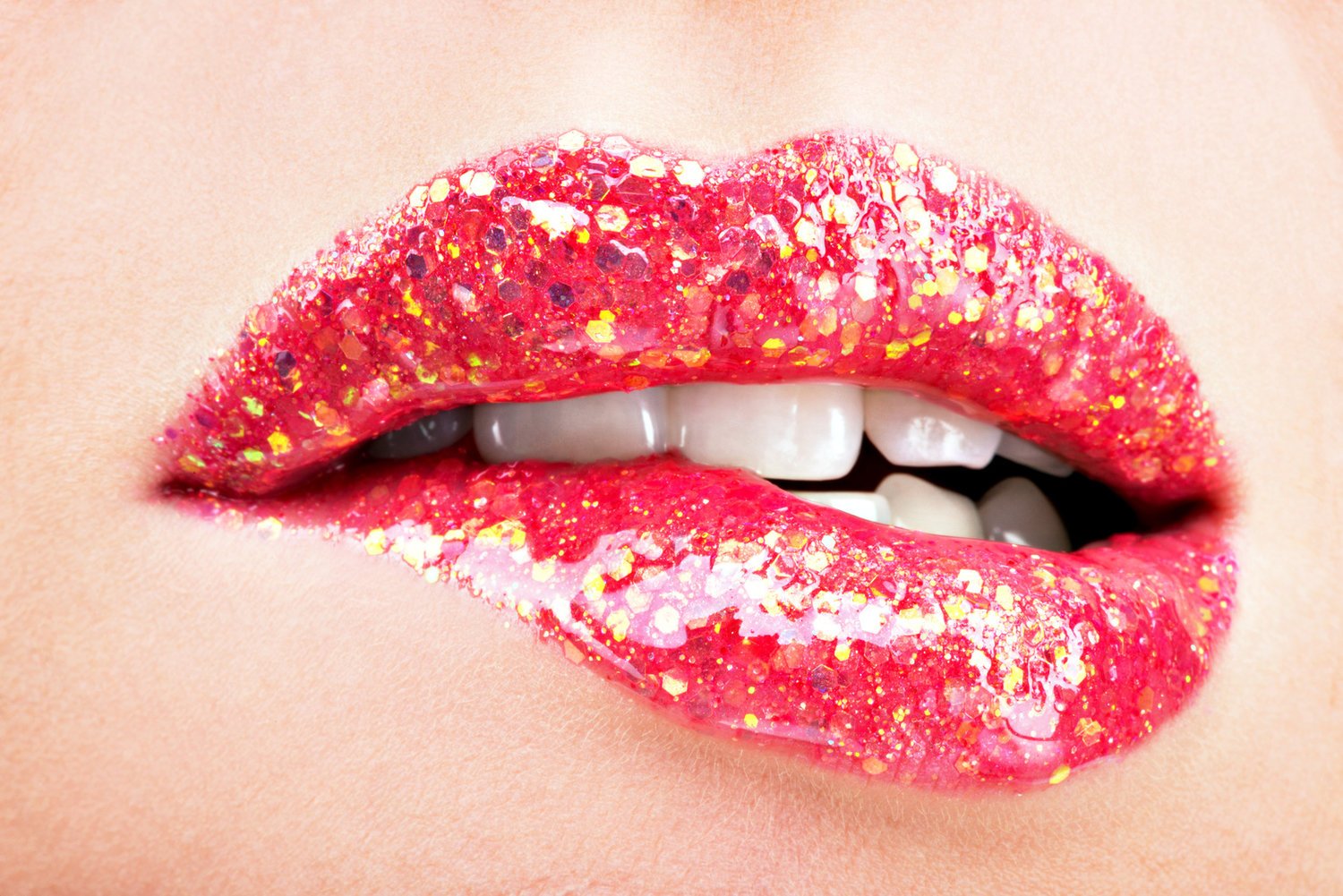 12 Glitter Lipstick to Add Glamour to Your Life - Get Glitter Lips Easy