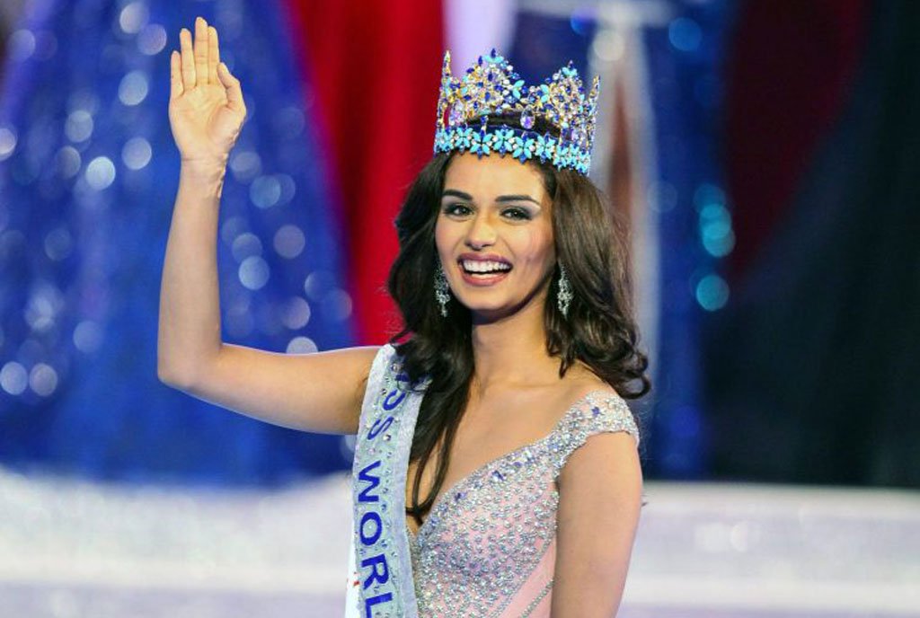 Top 10 Most Beautiful Women in the World – The Sassy Nut