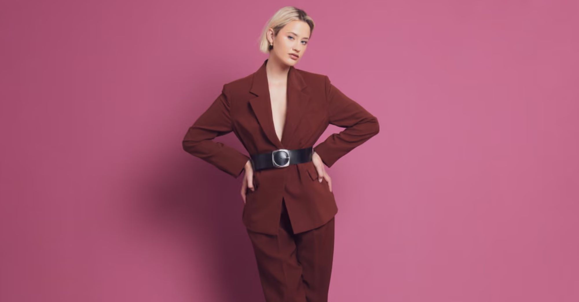 Fashion expert jess cartner morley explains the modern hourglass look